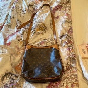 Authentic Louis Vuitton cross body